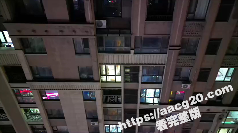 无人机偷拍裸女 江苏南京市鼓楼区 牛人用无人机 偷拍高层居民楼 竟意外拍到美女全裸