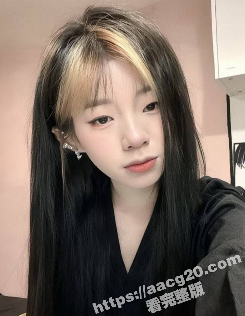 山东艺术学院反差婊秦澜 约炮视频流出 皮肤白皙满脸潮红 骚穴被玩弄的淫水喷发