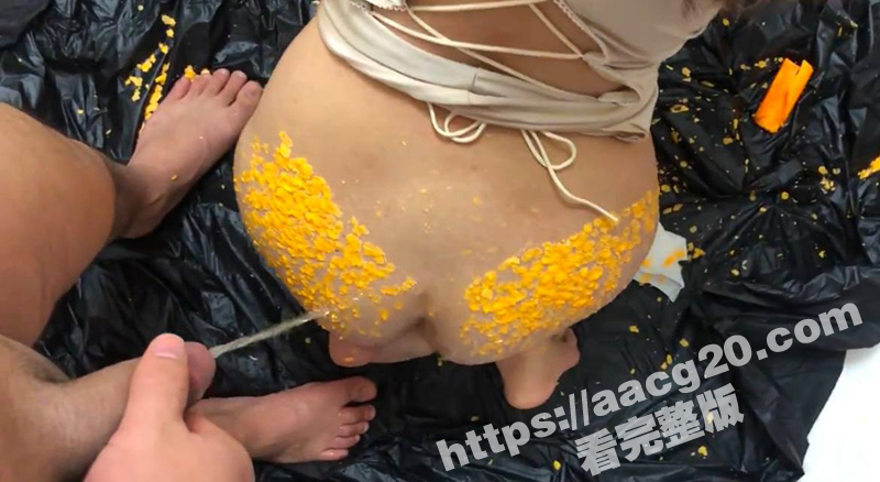 调教巨乳骚母狗 滴蜡相关图片