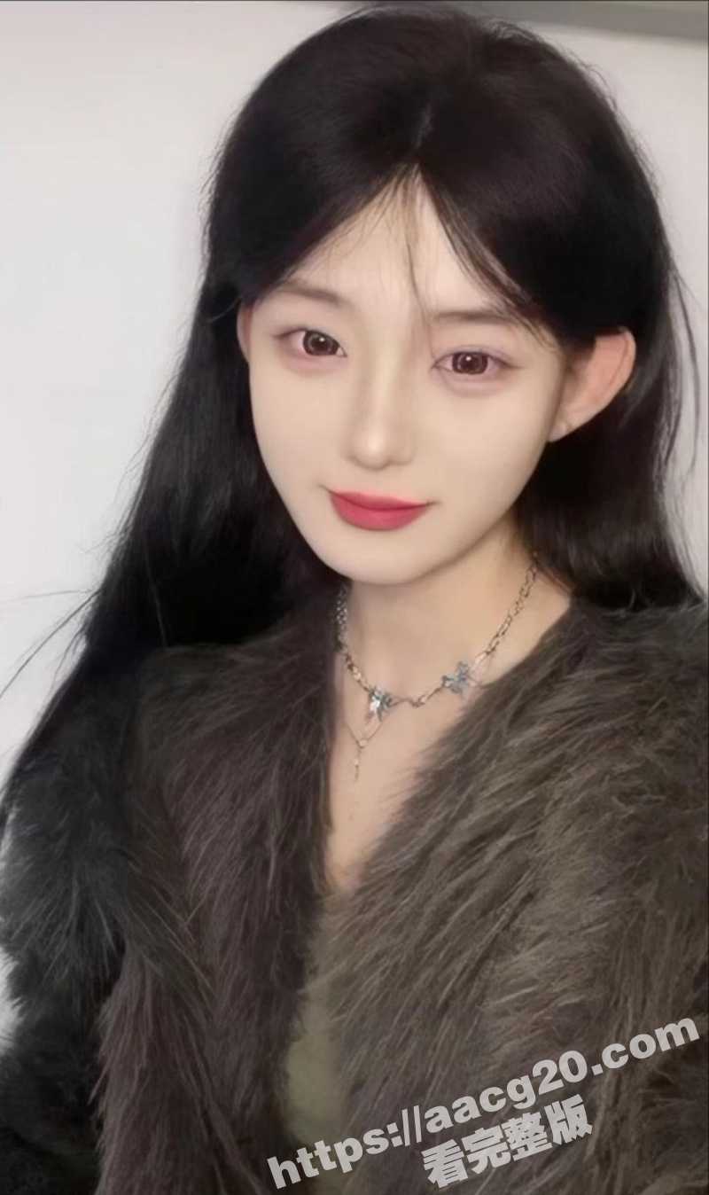 高颜值美眉被猥琐男同相关图片