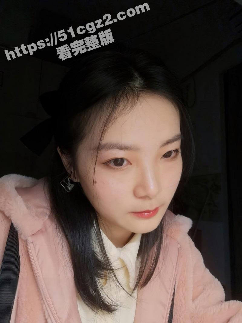 上海华东师大极品反差婊 刘璐 长期被金主包养调教 超多情趣用品塞满整整一背包