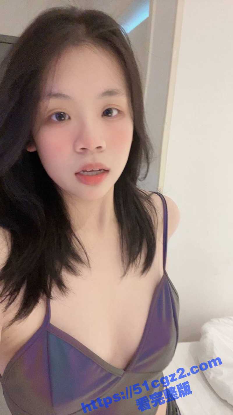 广东肇庆华商学院骚母狗 严宇淇 出轨炮友 前男友将其大量私照泄露 清纯学妹背地竟是鸡巴套子