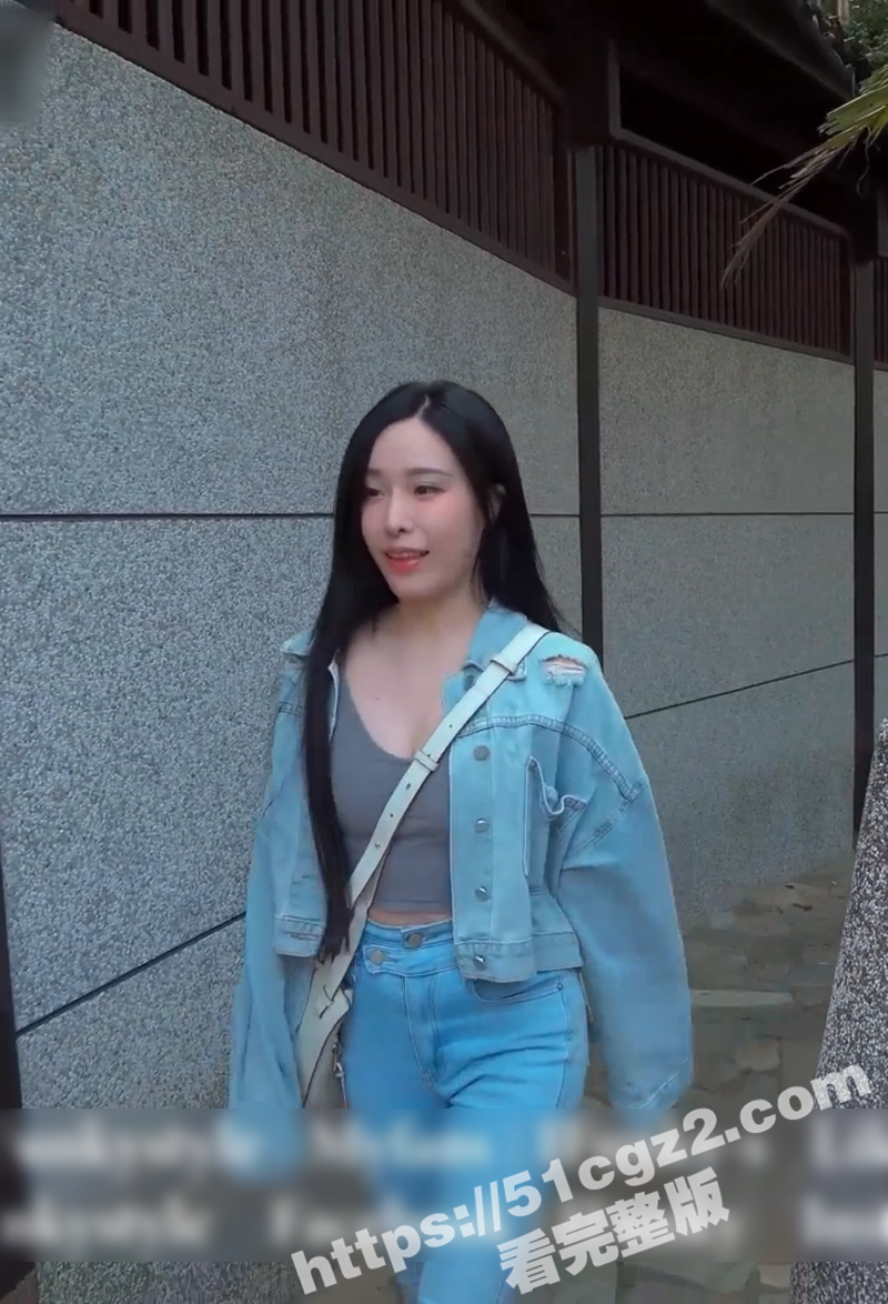台湾美女 艾悠 第一视角拍摄温泉情色自慰私拍 温泉边卖弄美腿与粉穴 拨弄充血阴核 高潮淫叫不止