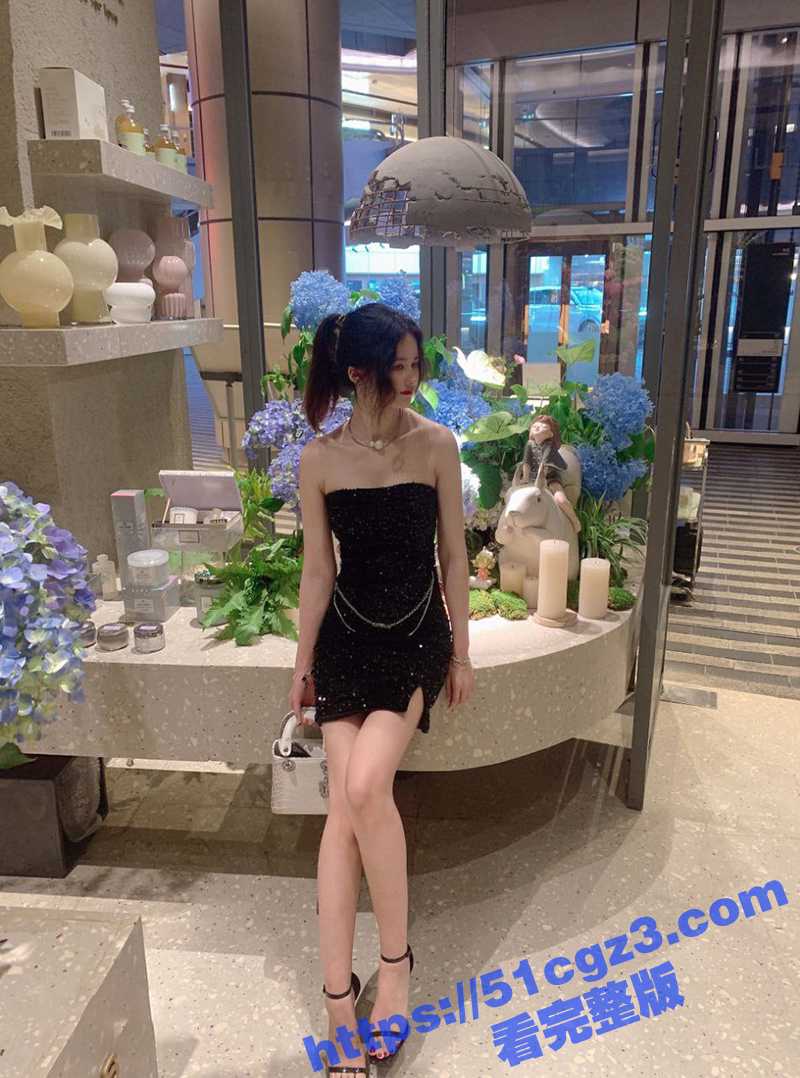 人前贵妇人后荡妇 高相关图片