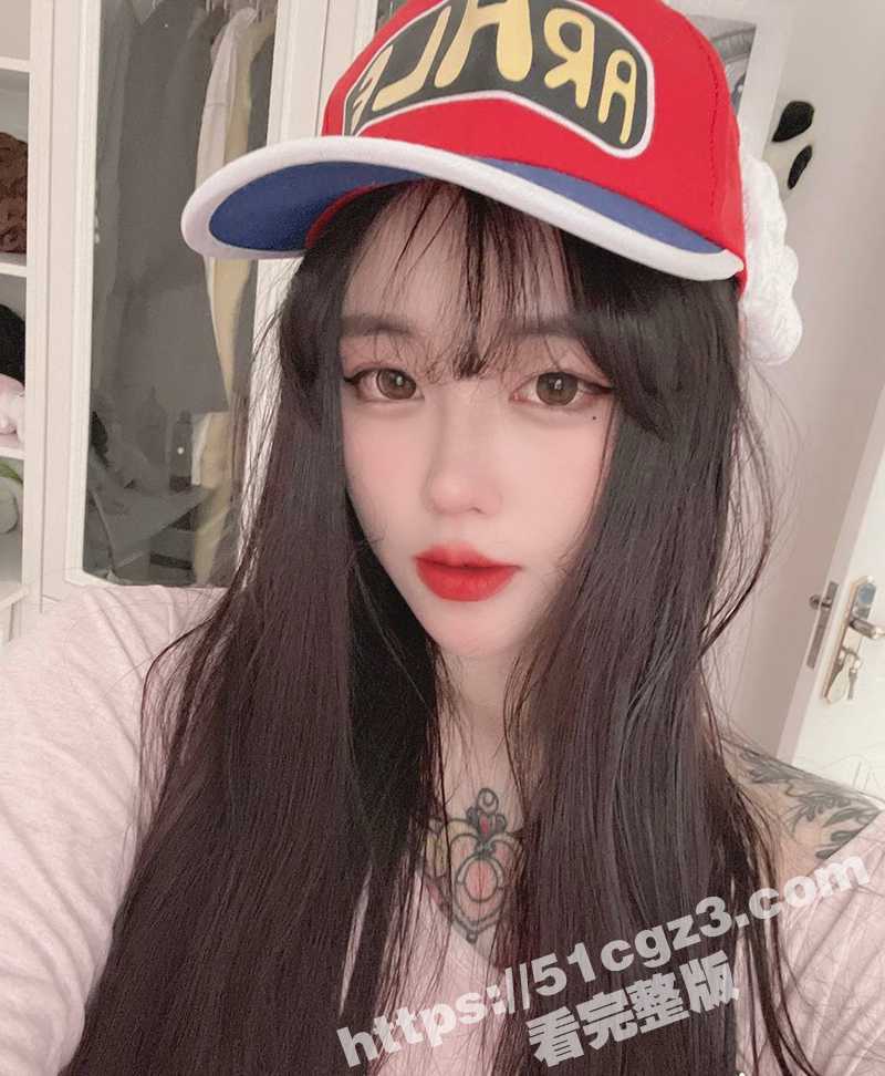 快手00后嫩妹网红 喜欢小羊 全网约炮撩骚 巨乳自慰直播撩拨粉丝 化身淫娃寻找冤大头猎物