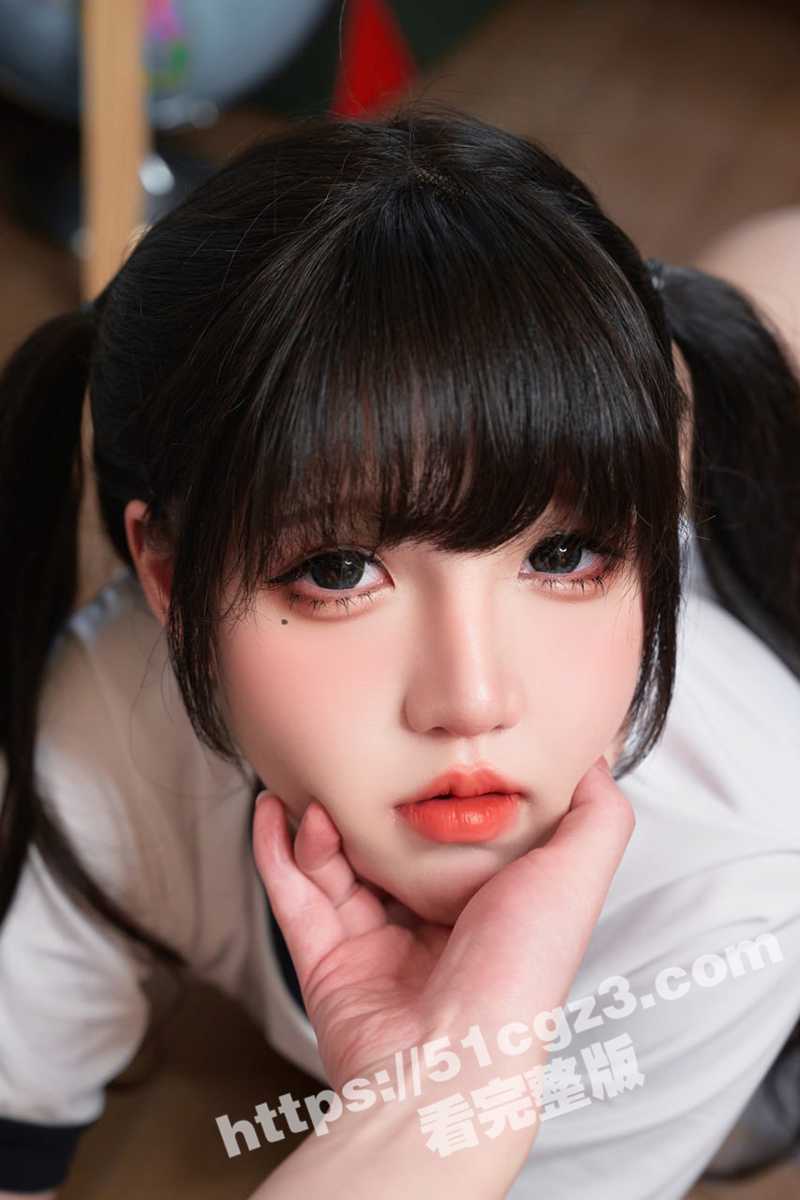 阿薰kaori的调教日记大尺度写真花絮 嫩逼毛多欲求不满 镜头前内裤都被淫液浸湿了