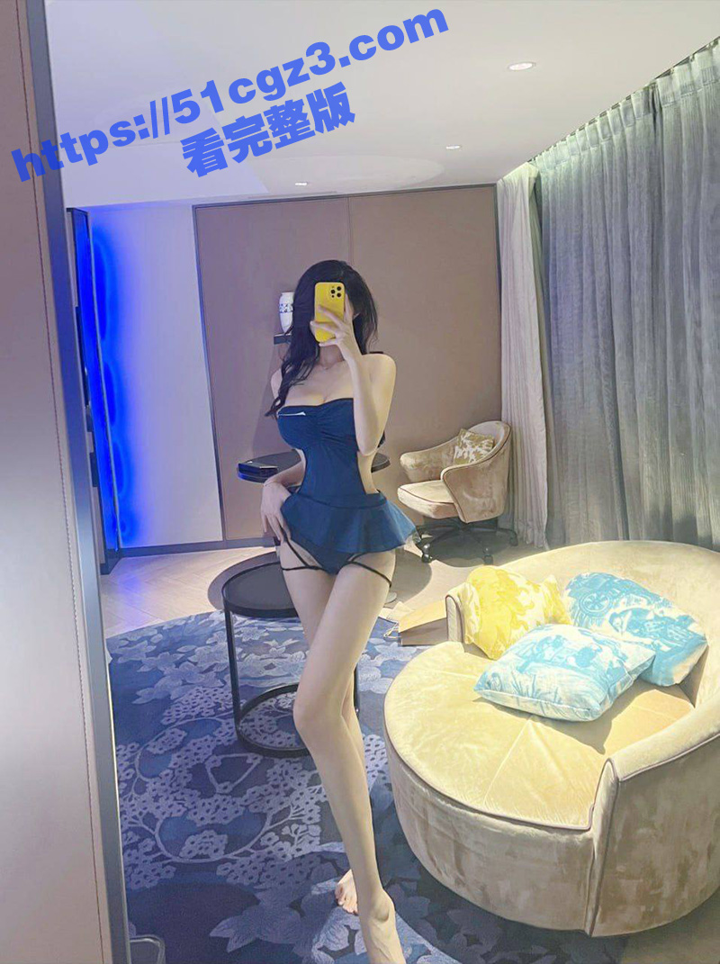 抖音网红葛征kiko 256万粉擦边御姐 逆天长腿身材极品 穿情趣黑丝私拍作品流出