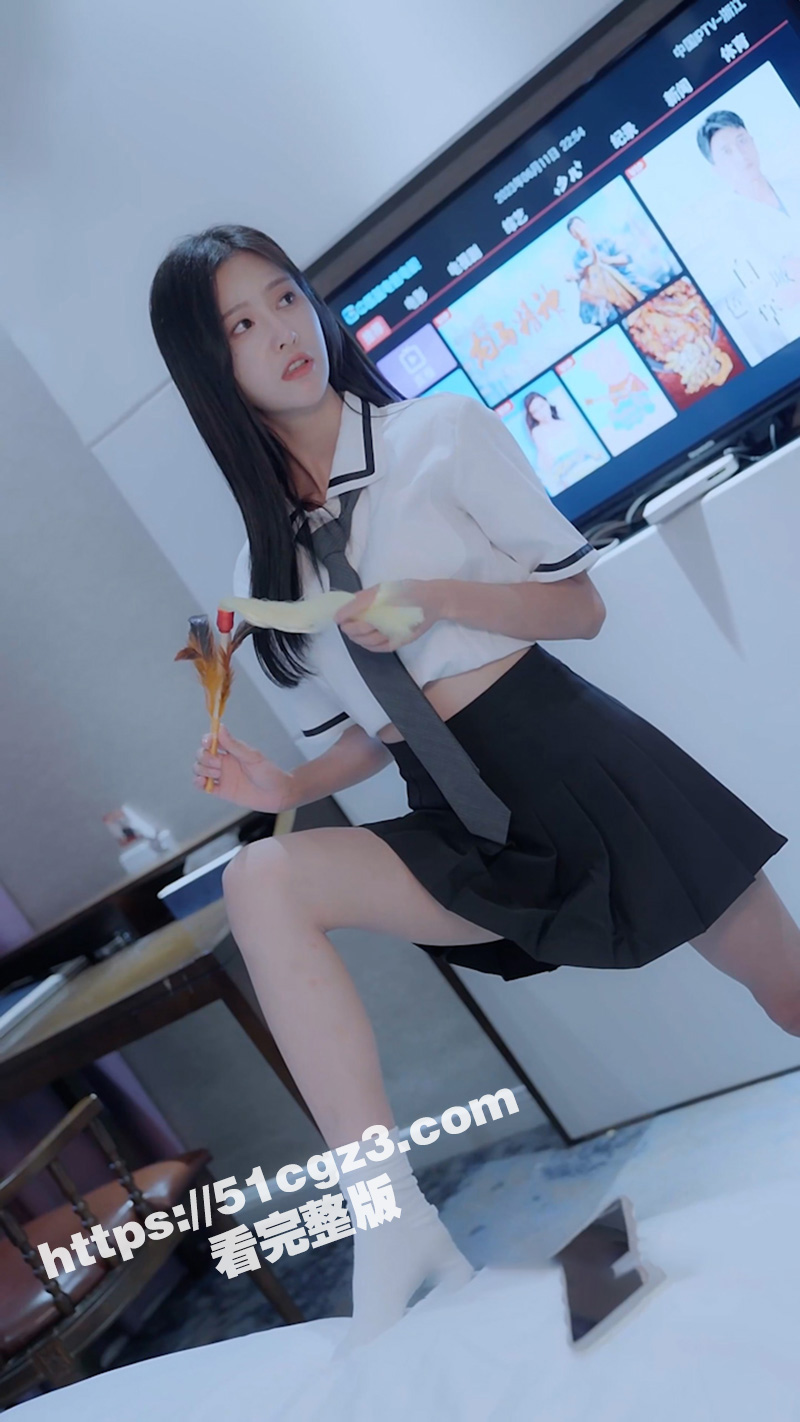 擦边短剧《妈妈的韩国闺蜜》小伙夏天硬不起来被女友嫌弃 转头就爱上妈妈的韩国闺蜜