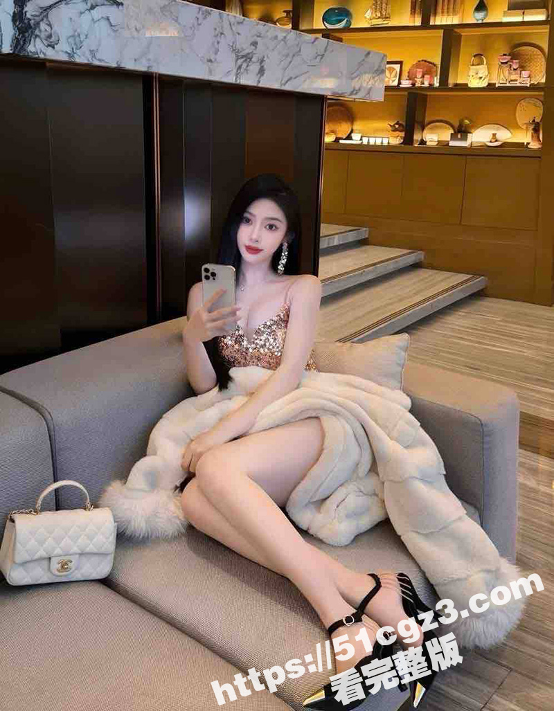 八块腹肌航空机长 酒相关图片