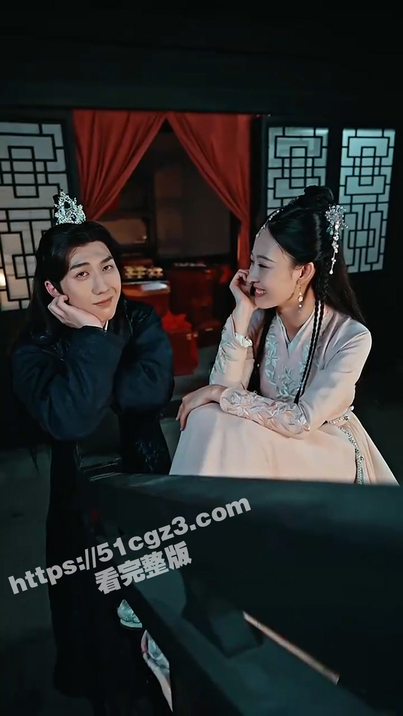 穿越短剧《开局女帝相关图片