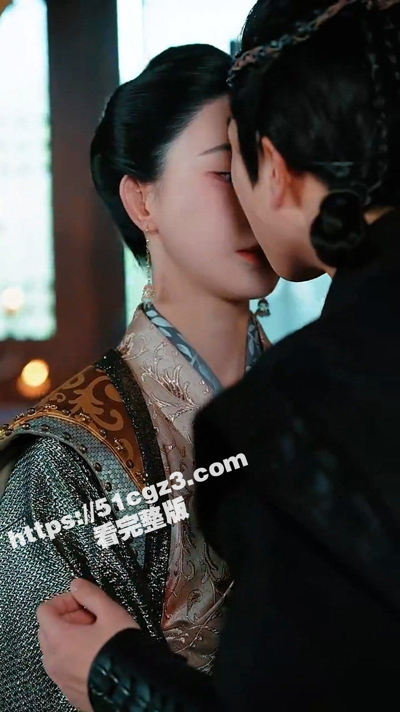 穿越短剧《开局女帝相关图片
