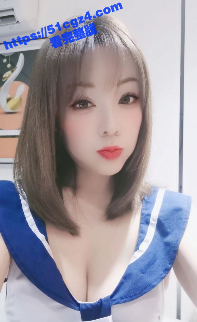 来自成都东郊记忆的极品御姐少妇 轩儿 情趣玩具齐全 穿着奶牛装给男主口交