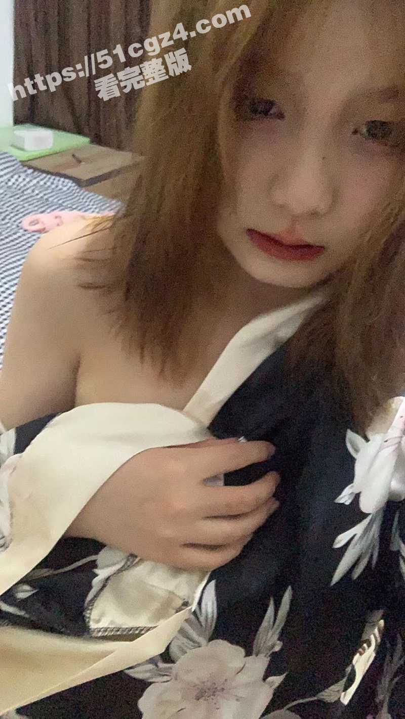河南周口00后精神小相关图片