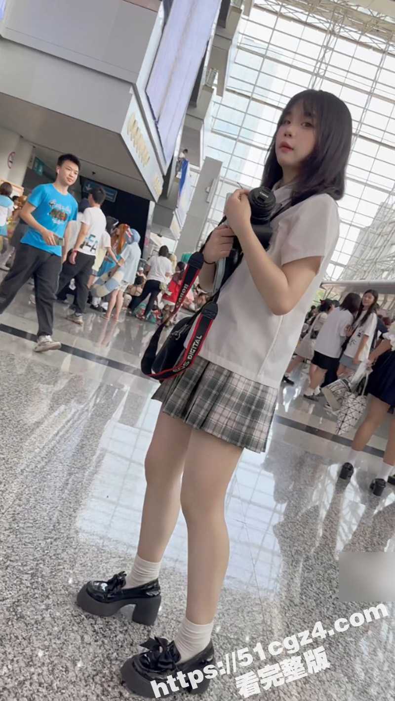 大神约啪JK学妹 颜值清纯大奶嫩妹 被肉棒一插到底 淫叫声超诱人