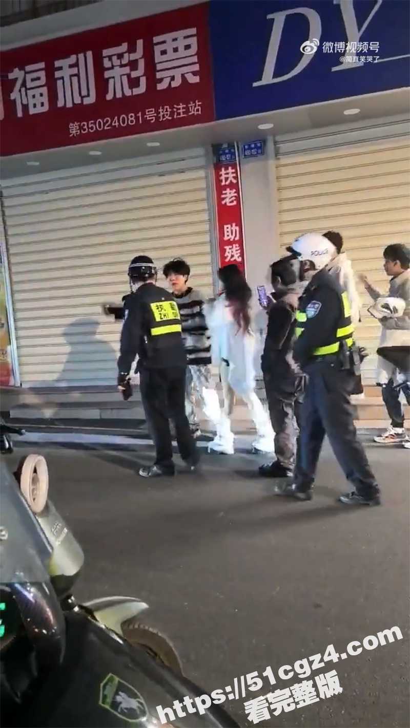 纯爱战神老白丫 百万相关图片