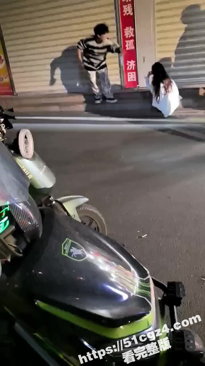 纯爱战神老白丫 百万相关图片
