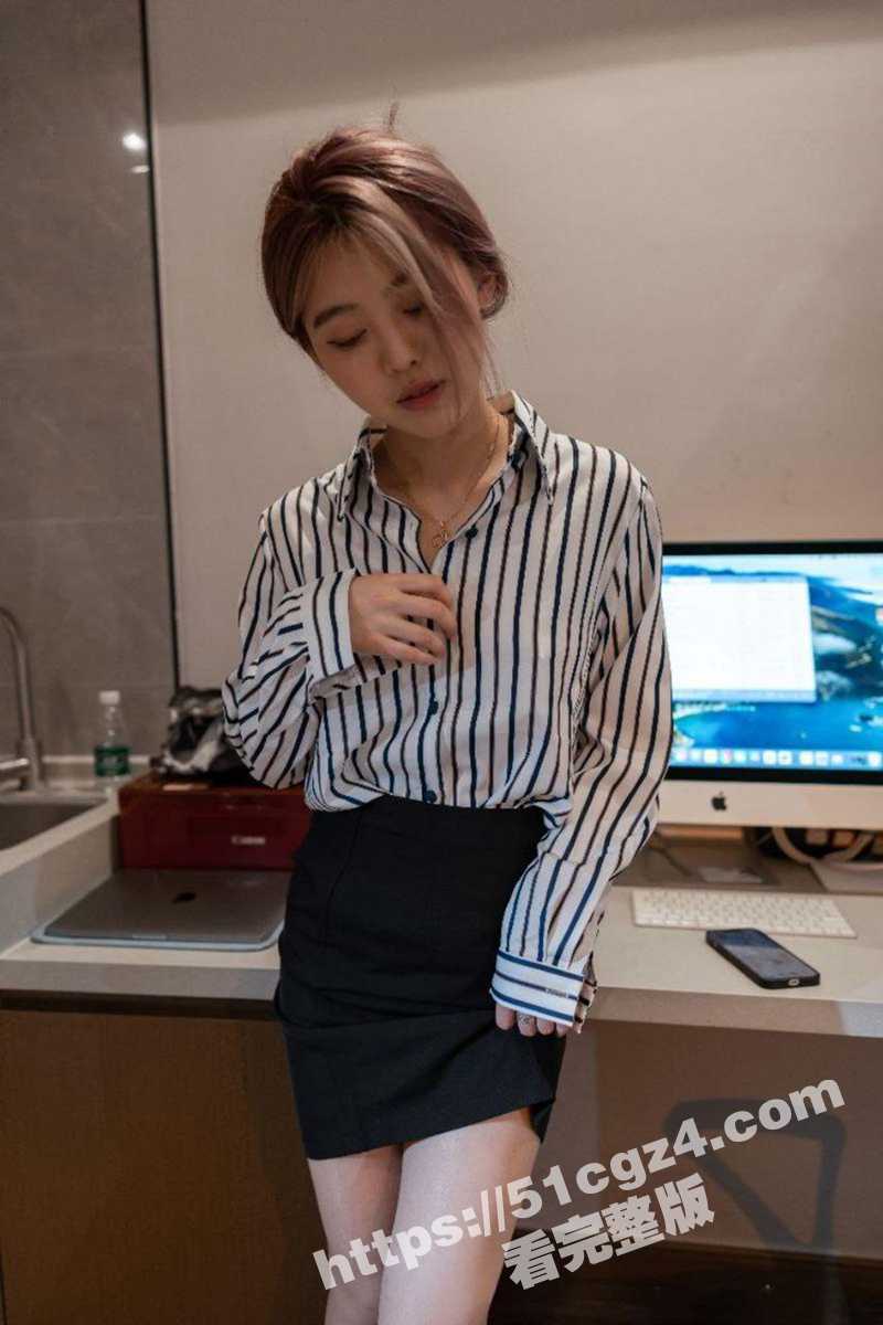 SSS尤物极品女大学生 董家欣 露脸露点全裸定制花絮大曝光 超高清掰穴画面令人彻底着魔