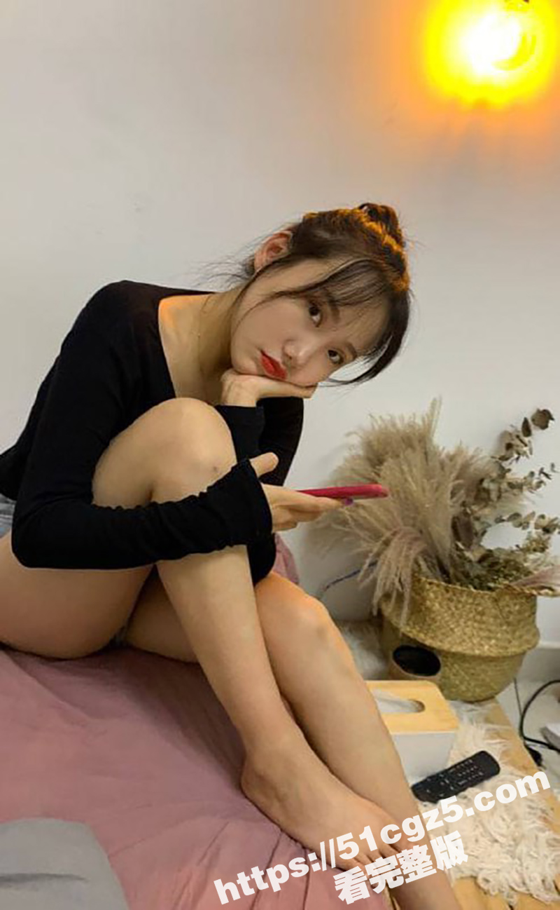 大叔约炮极品女大学生相关图片