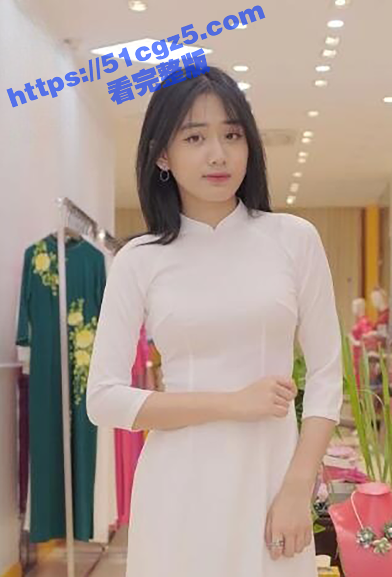 越南知名奥黛女模 宋成香 不雅视频泄密 69深喉 跪舔毒龙 国民女神沦为权贵性奴玩物
