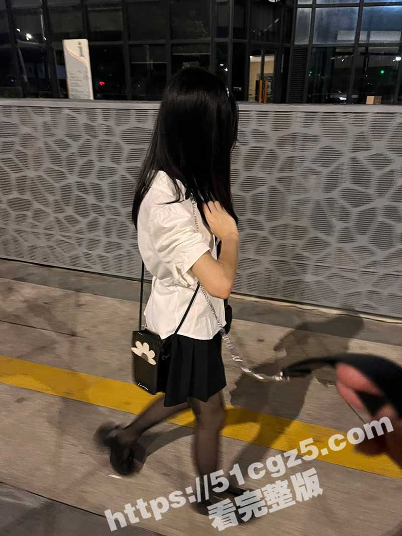 大学骚货 李思琪 被相关图片