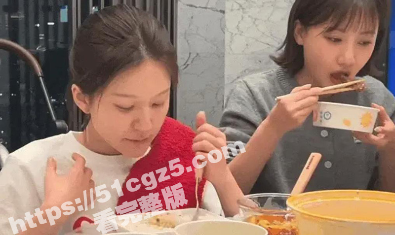赵露思疑似虐恋抖M 相关图片