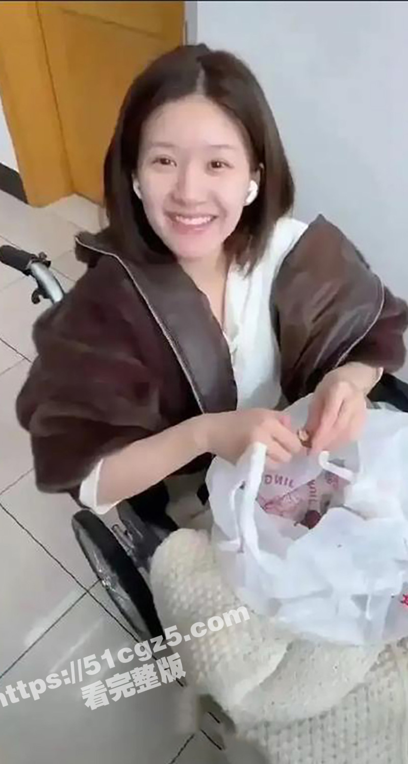 赵露思疑似虐恋抖M 相关图片