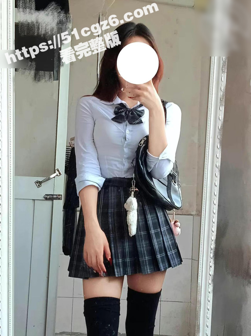 海角大神 烟色晚空 与性感表妹的乱伦日常 小母狗装睡被表哥肆意玩弄 扛腿抽插后入翘臀