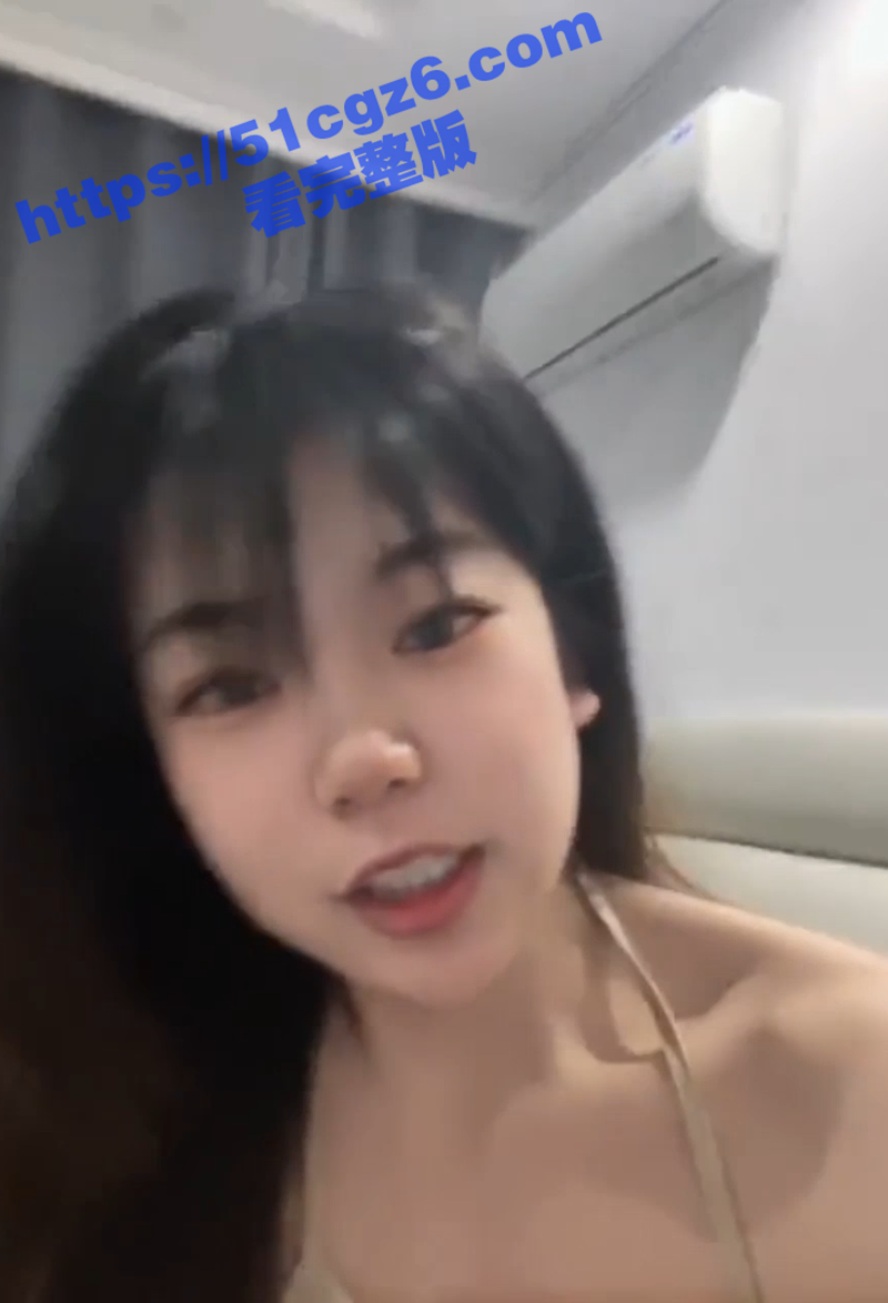 反差眼镜妹 黄颖彤 相关图片