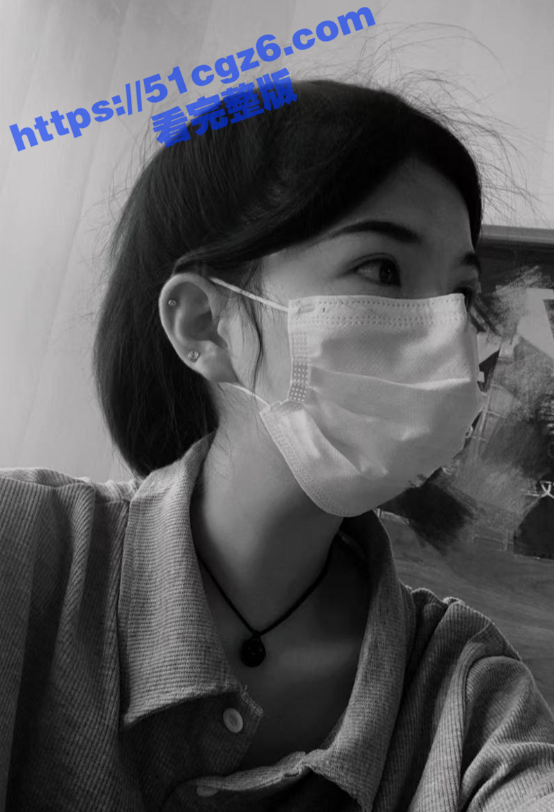 沈阳高校清纯眼镜妹为相关图片