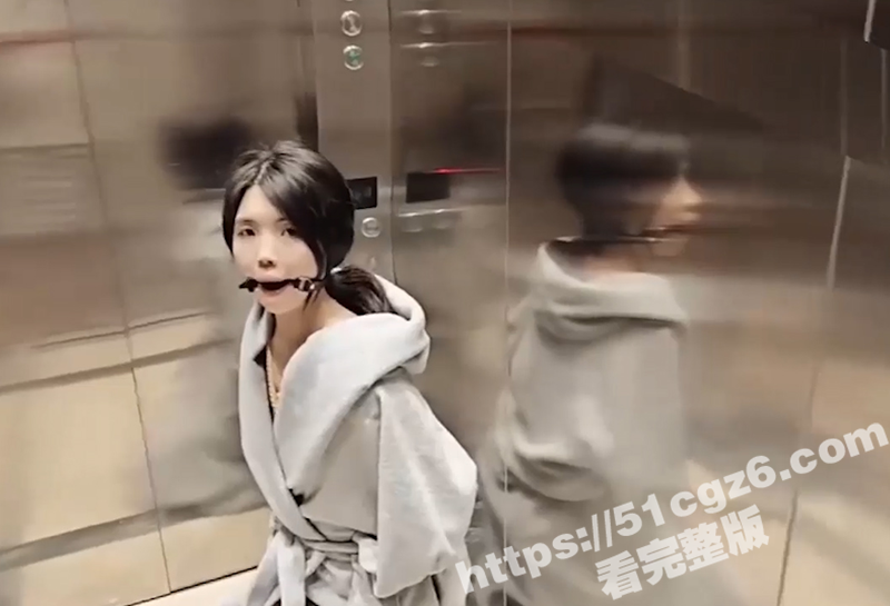 重口调教广州极品嫩美校花 清纯少女激发M本性沦为性奴 捆绑调教电梯内吸吮大屌 电动假屌强制高潮