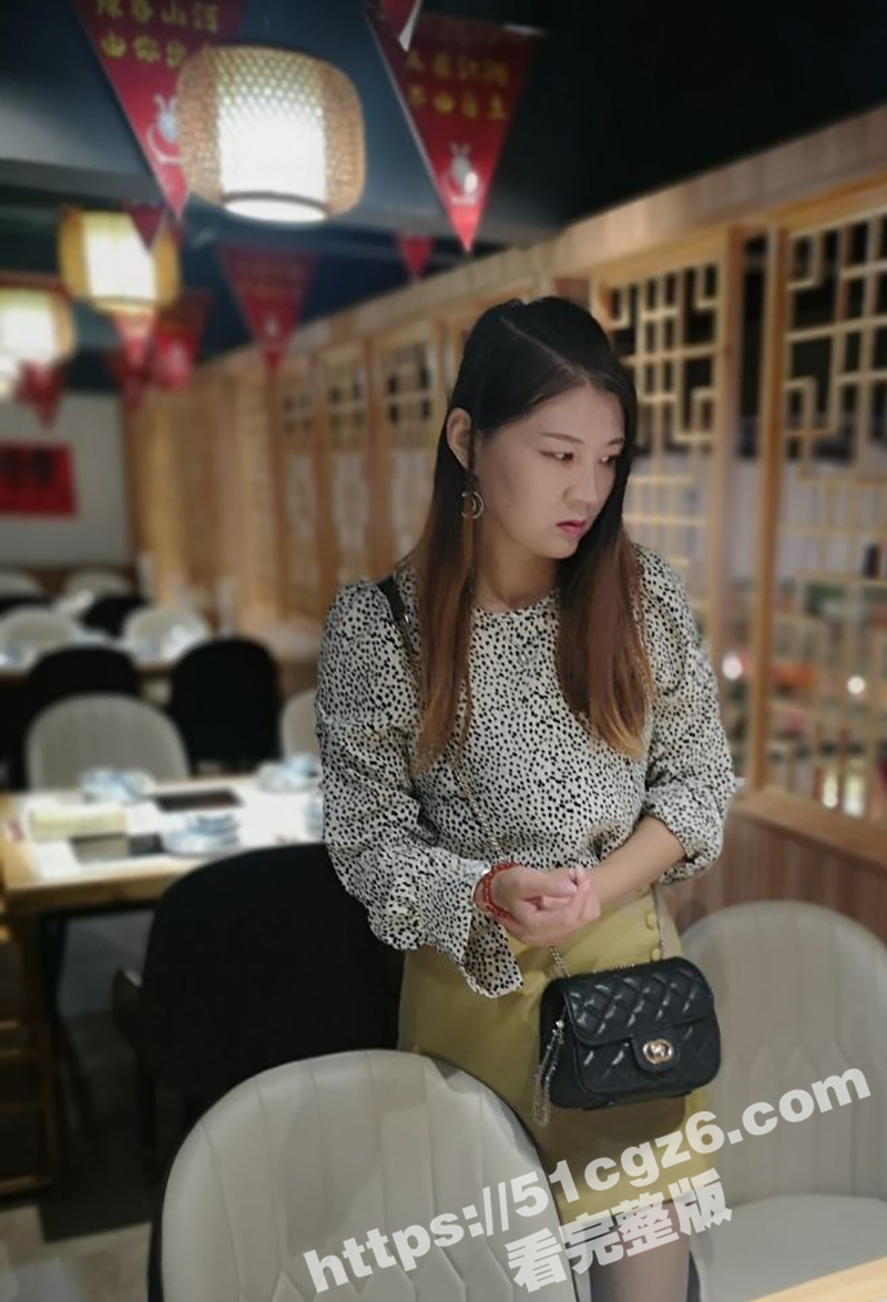 山东济宁黑丝人妻KT相关图片