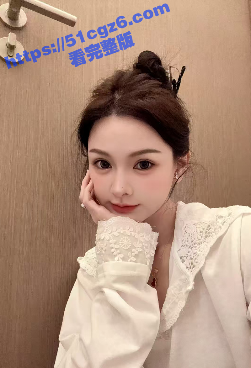 湖南长沙 崔雯欣 与前男友做爱视频泄密 超靓嫩妹化身淫骚娇娃被无情操弄 极品酥胸上下晃动诱人无比