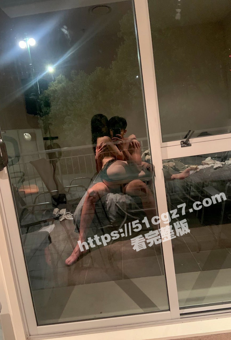 八块腹肌大屌猛男 碳相关图片
