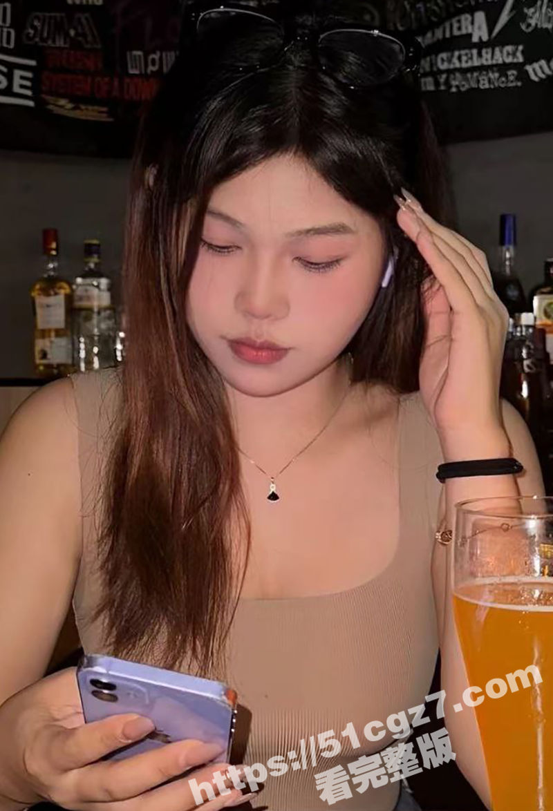 河南某高中音乐老师 相关图片