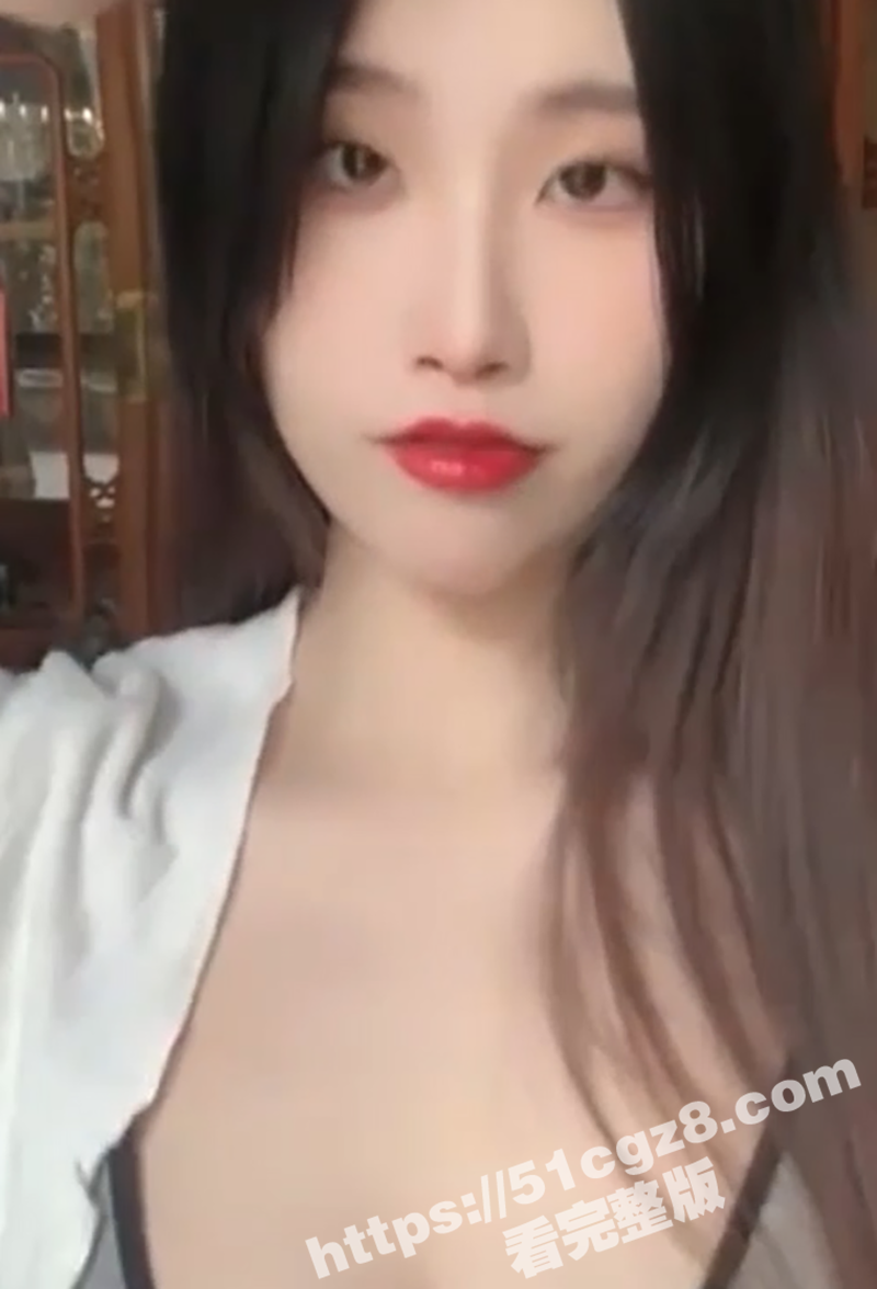 抖音百万粉丝巨乳网红相关图片