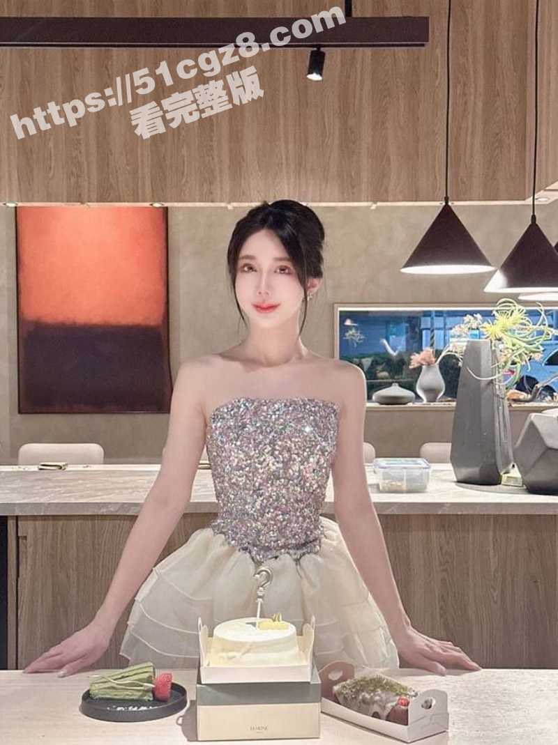 台湾高颜值反差人妻昆相关图片