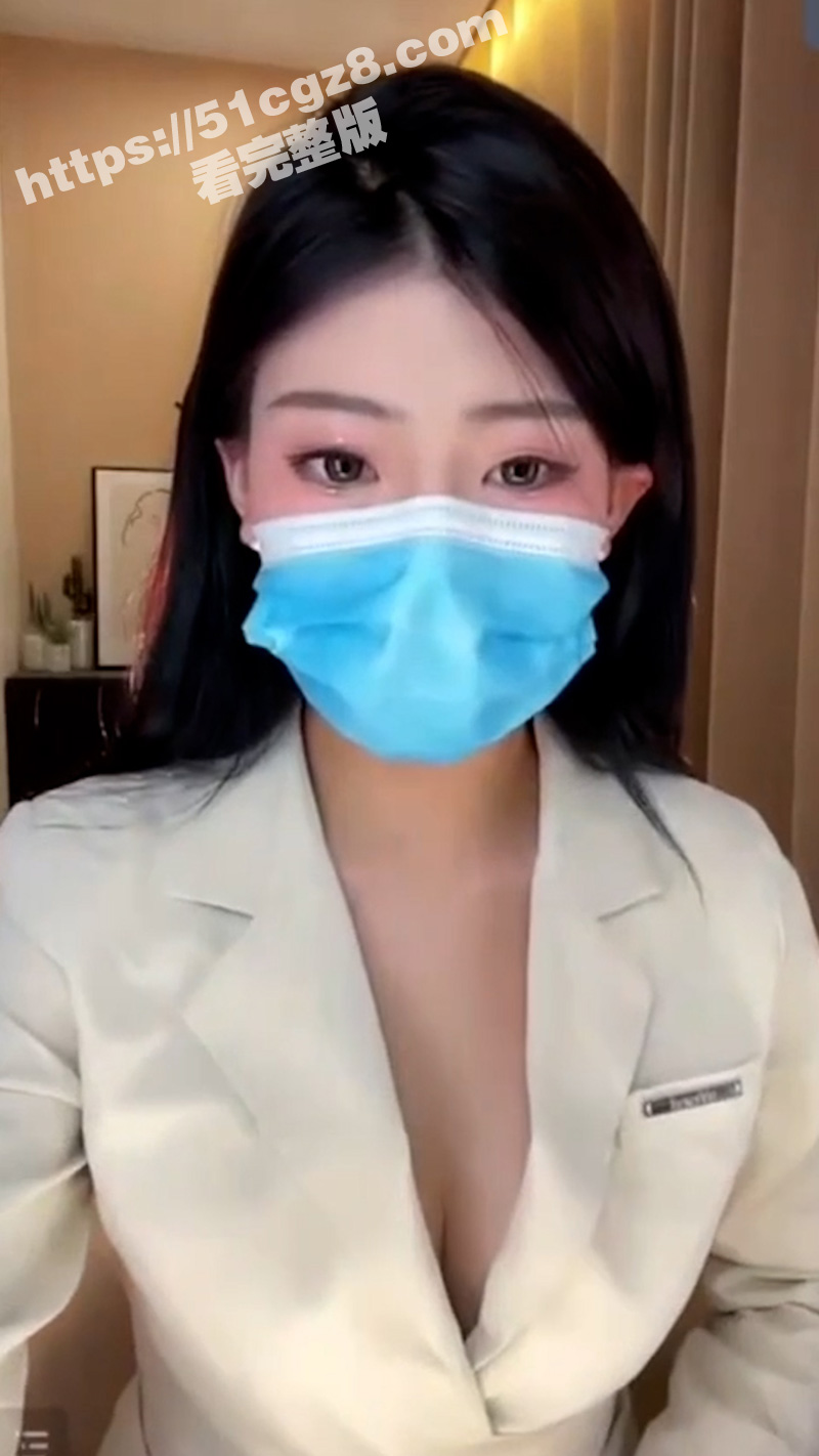 抖音高颜值网红 莉莉安er 一对一直播揉胸视频曝光 一根嘉年华就展示酥胸美乳 这钱花的值啊