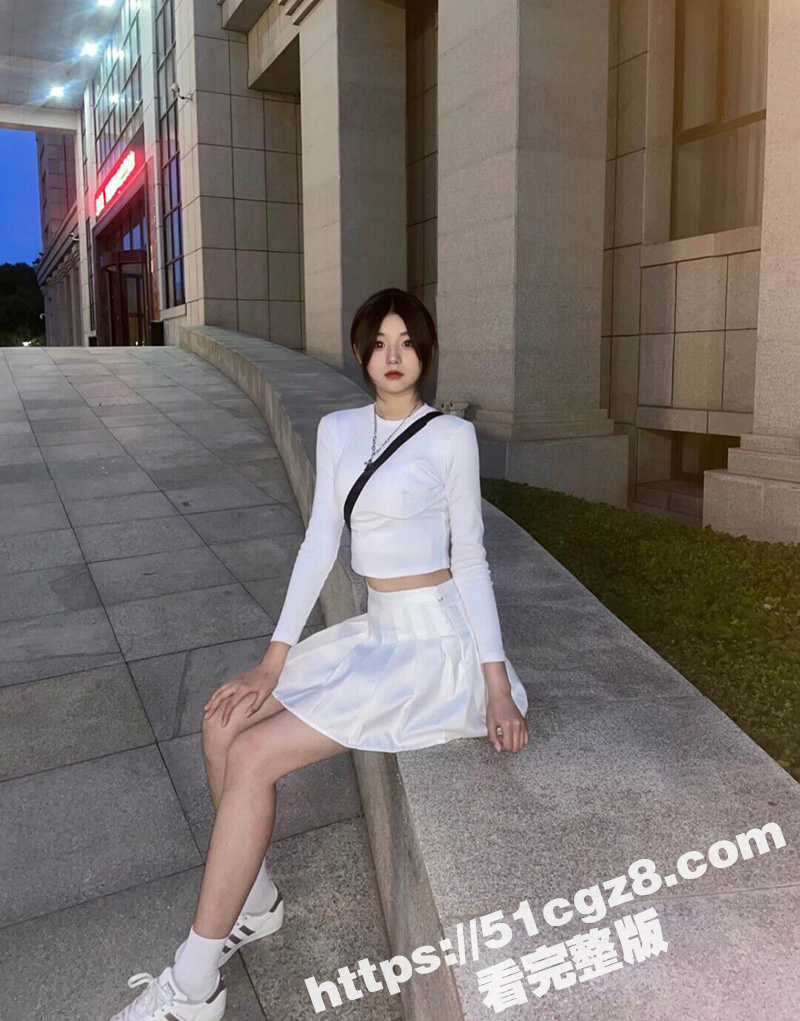 童颜巨乳嫩妹张玉欣 相关图片