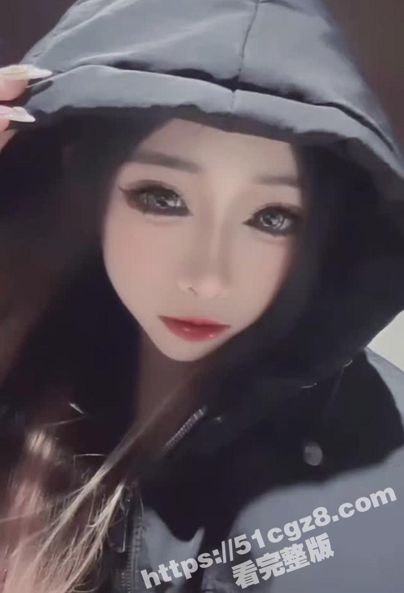 TIKTOK巨乳网红相关图片