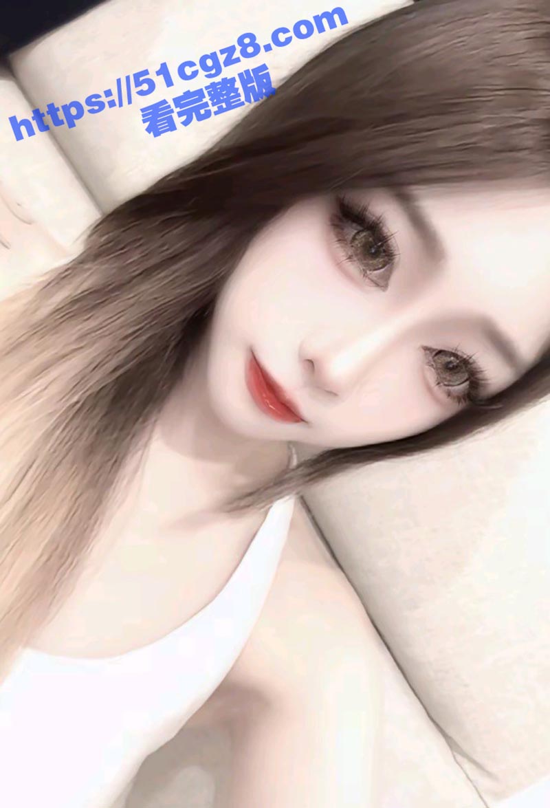 TIKTOK巨乳网红相关图片