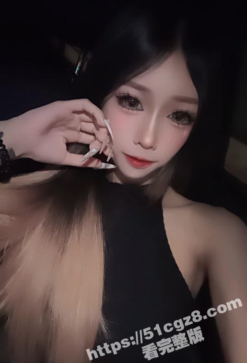TIKTOK巨乳网红相关图片