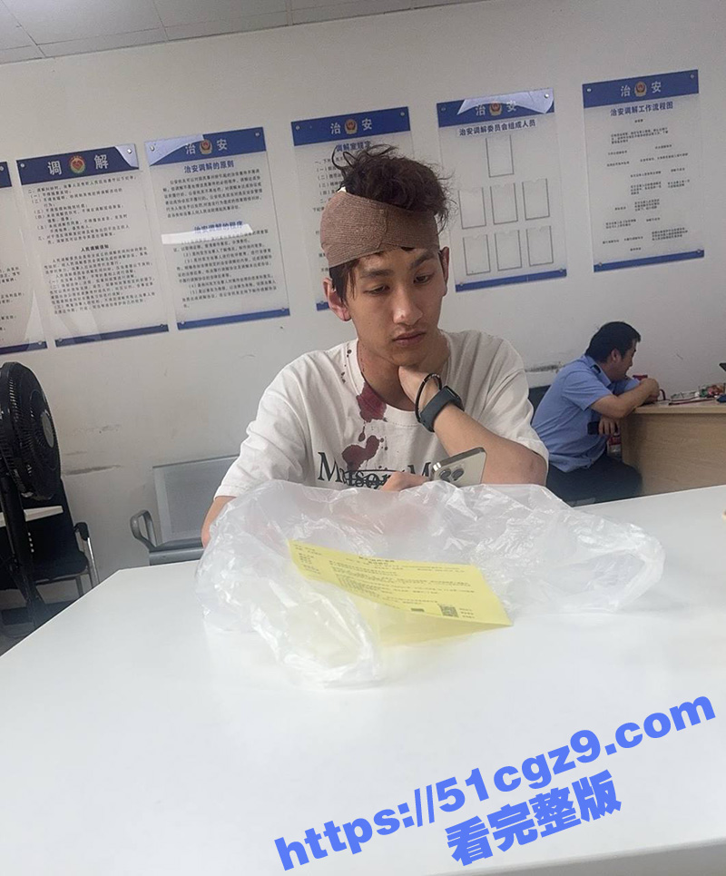 杭州网络乞丐男模江江相关图片