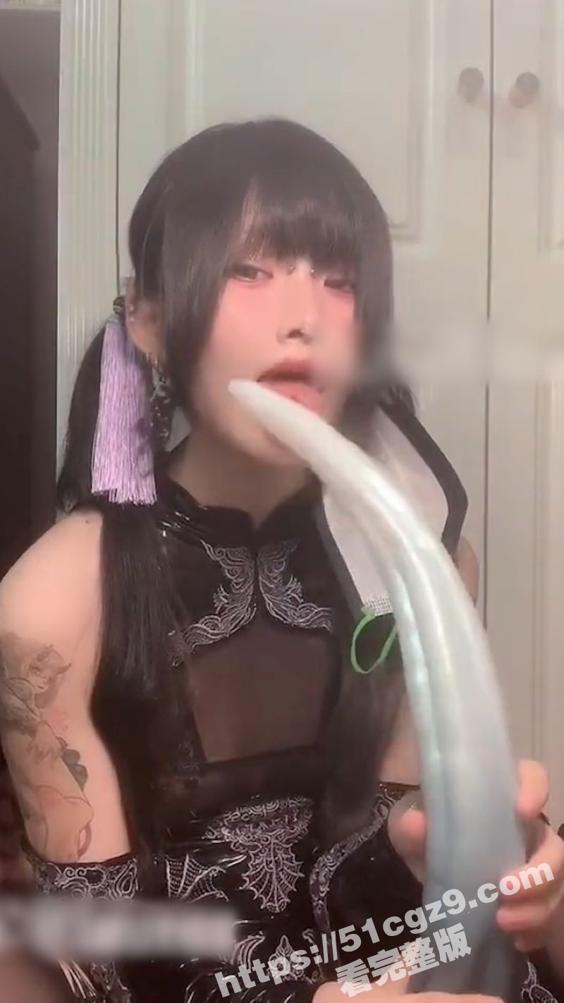 推特福利姬情趣道具女相关图片