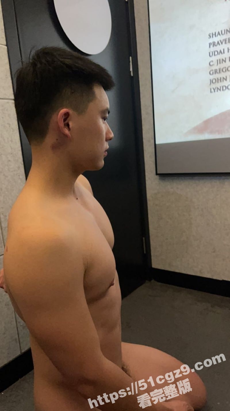 抖音钢铁直男健身网红相关图片