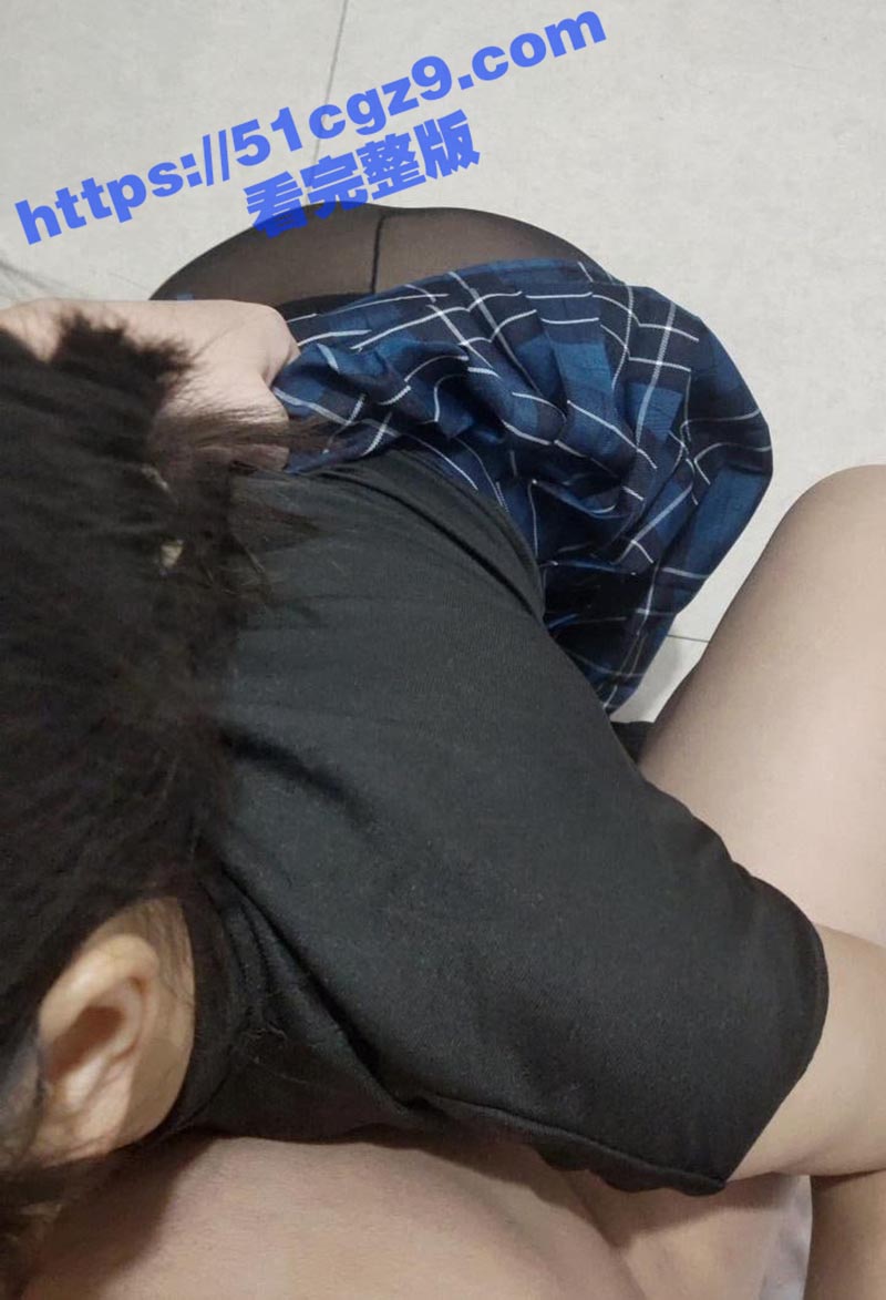 淫父重金诱操女儿闺蜜相关图片