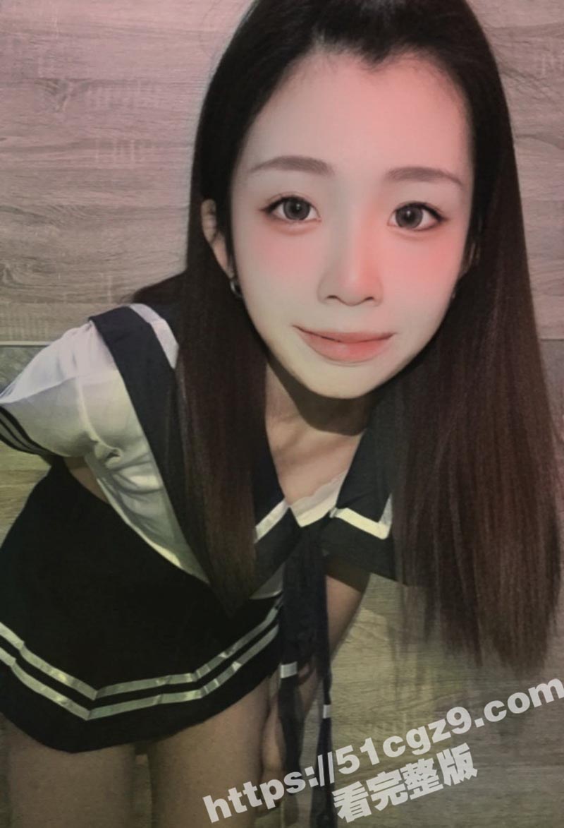 知名高校美女学生 卢欣柔 为捞金沦为大神精盆母狗 性感肉体被各种无套内射
