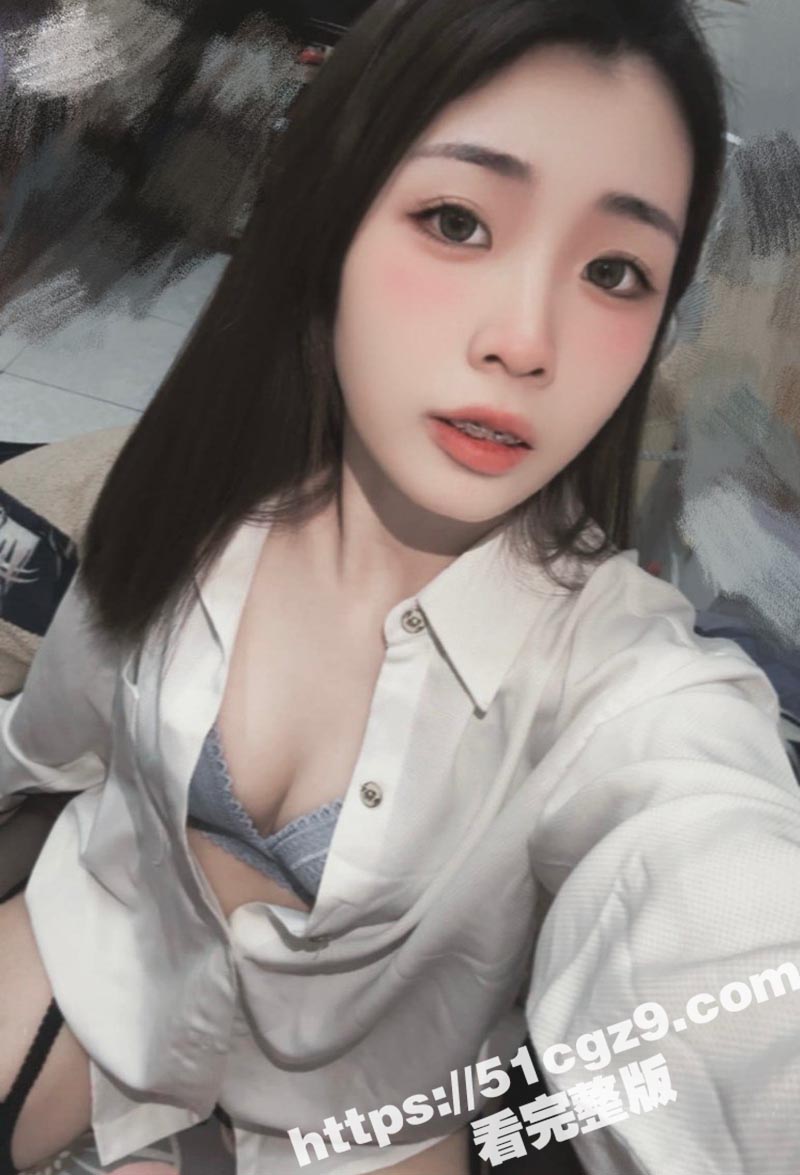 知名高校美女学生 卢相关图片