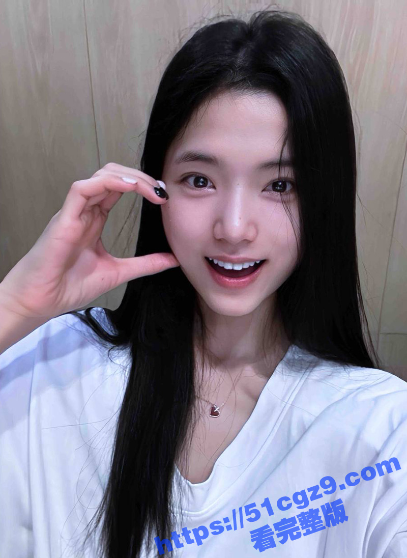 推特大神Drchen 调教大一嫩学妹 皮肤白嫩高颜值母狗 舔脚喝尿毒龙肛交 各种玩法样样精通