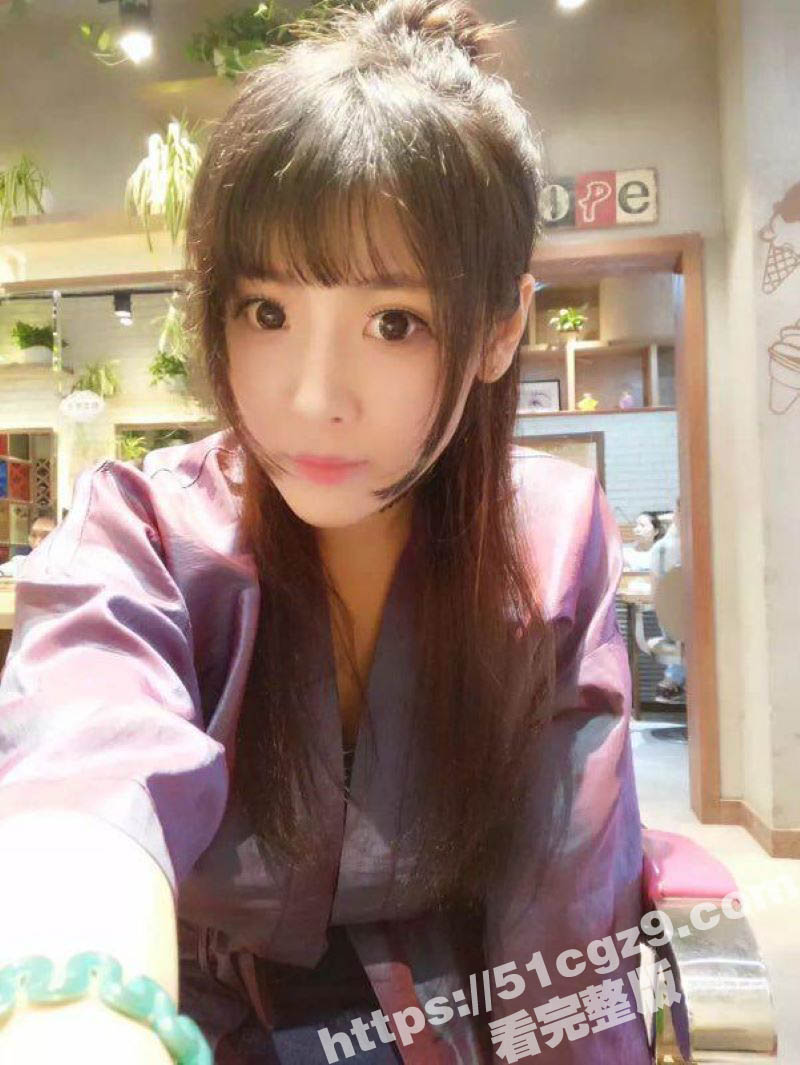 吉林大学学生妹 刘晓茹 周末酒吧兼职营销 清纯的外表下难掩淫荡的内心 为了业绩竟免费送炮！