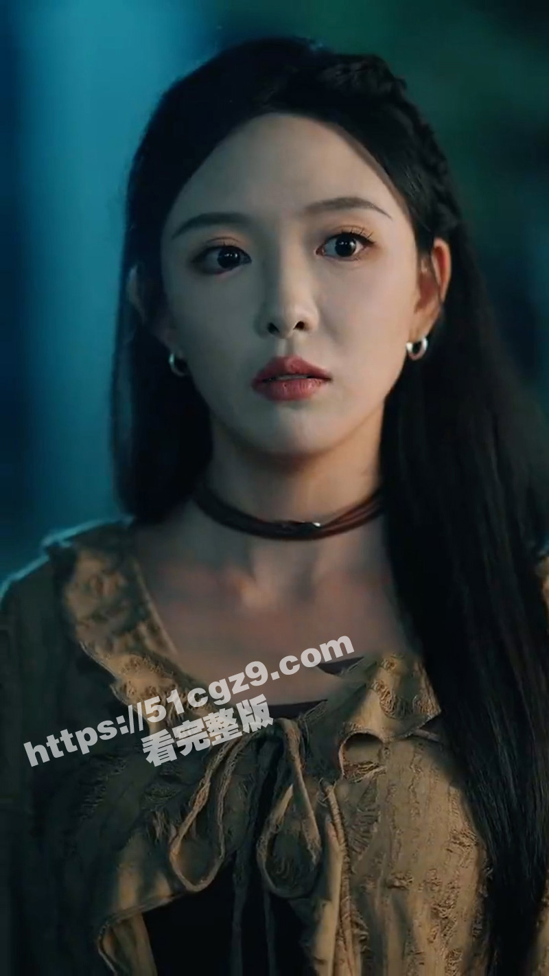 每日短剧《反派儿子你跪下妈求你点事》末世腐女竟意外穿越成为反派亲妈！